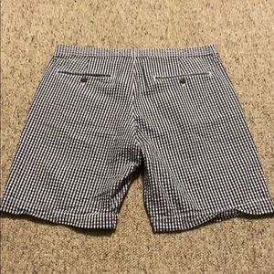 Men’s plaid Gap shorts size 34